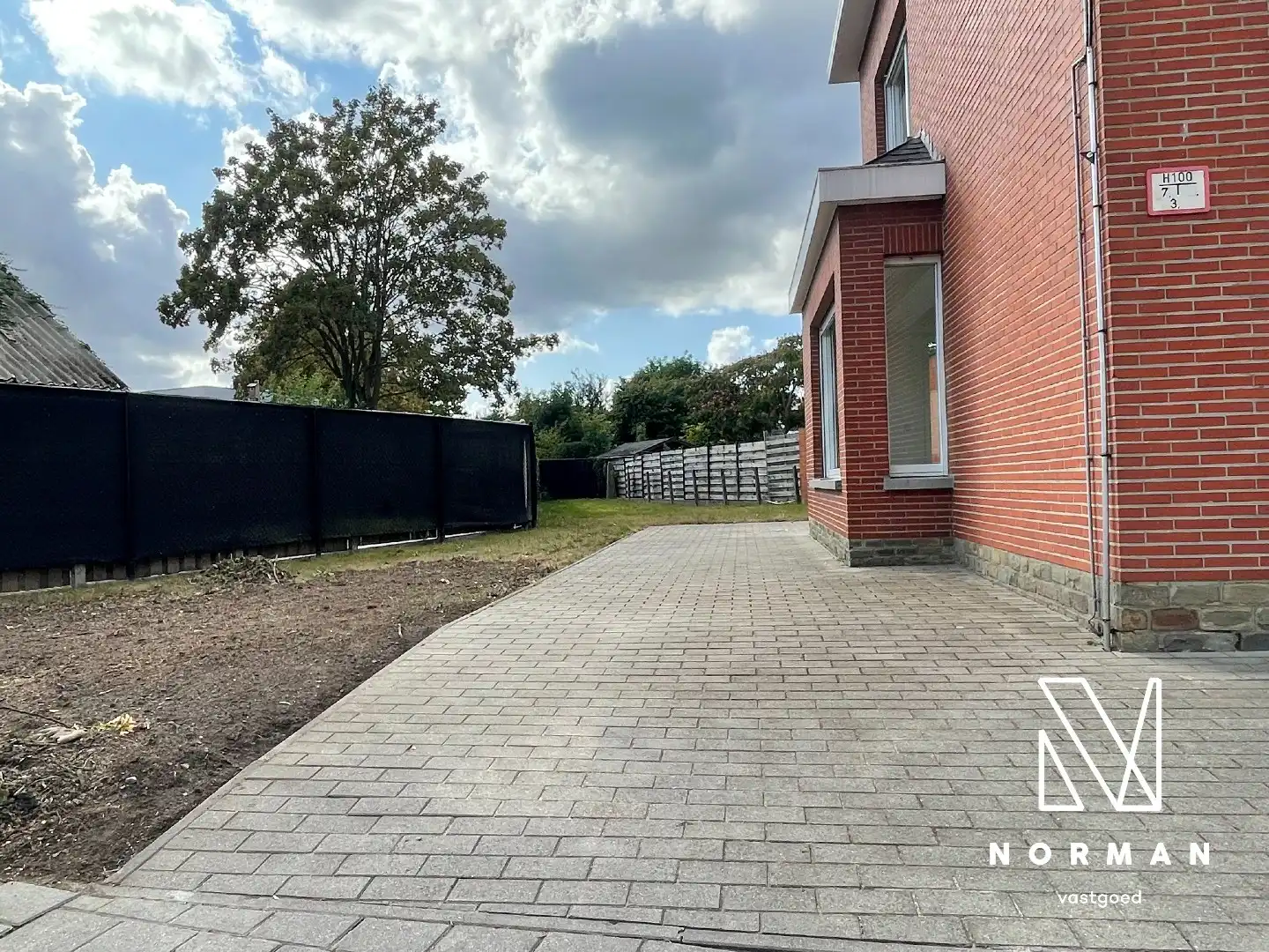 Instapklare, stijlvol gerenoveerde woning nabij het centrum van Kuurne foto 14