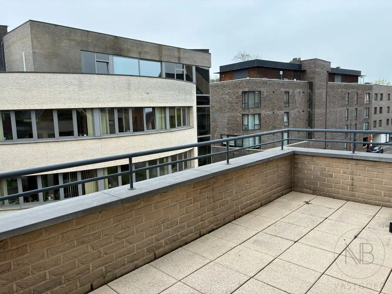 Duplex appartement in Genk centrum foto 11