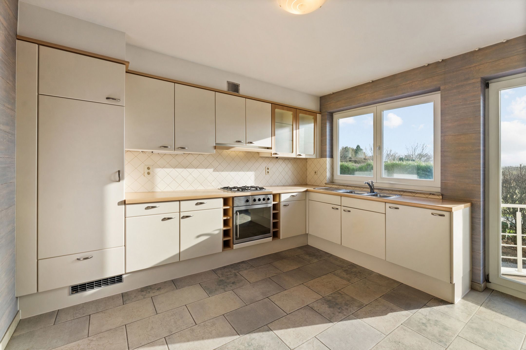 Gelijkvloersapp. met ruime garage te Heukelom foto 7