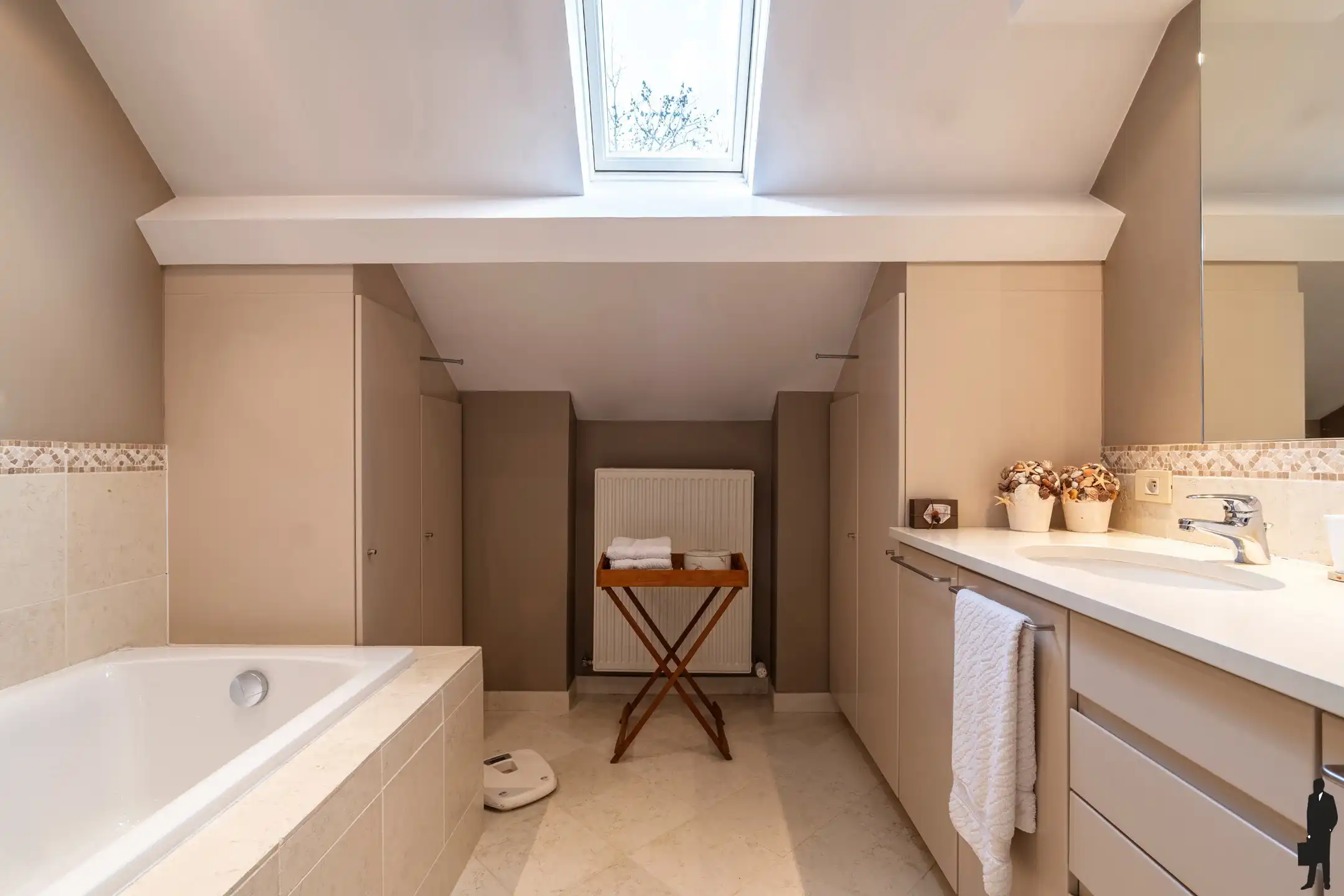 Rustig gelegen villa met 5 slaapkamers, sauna en bijgebouw foto 29