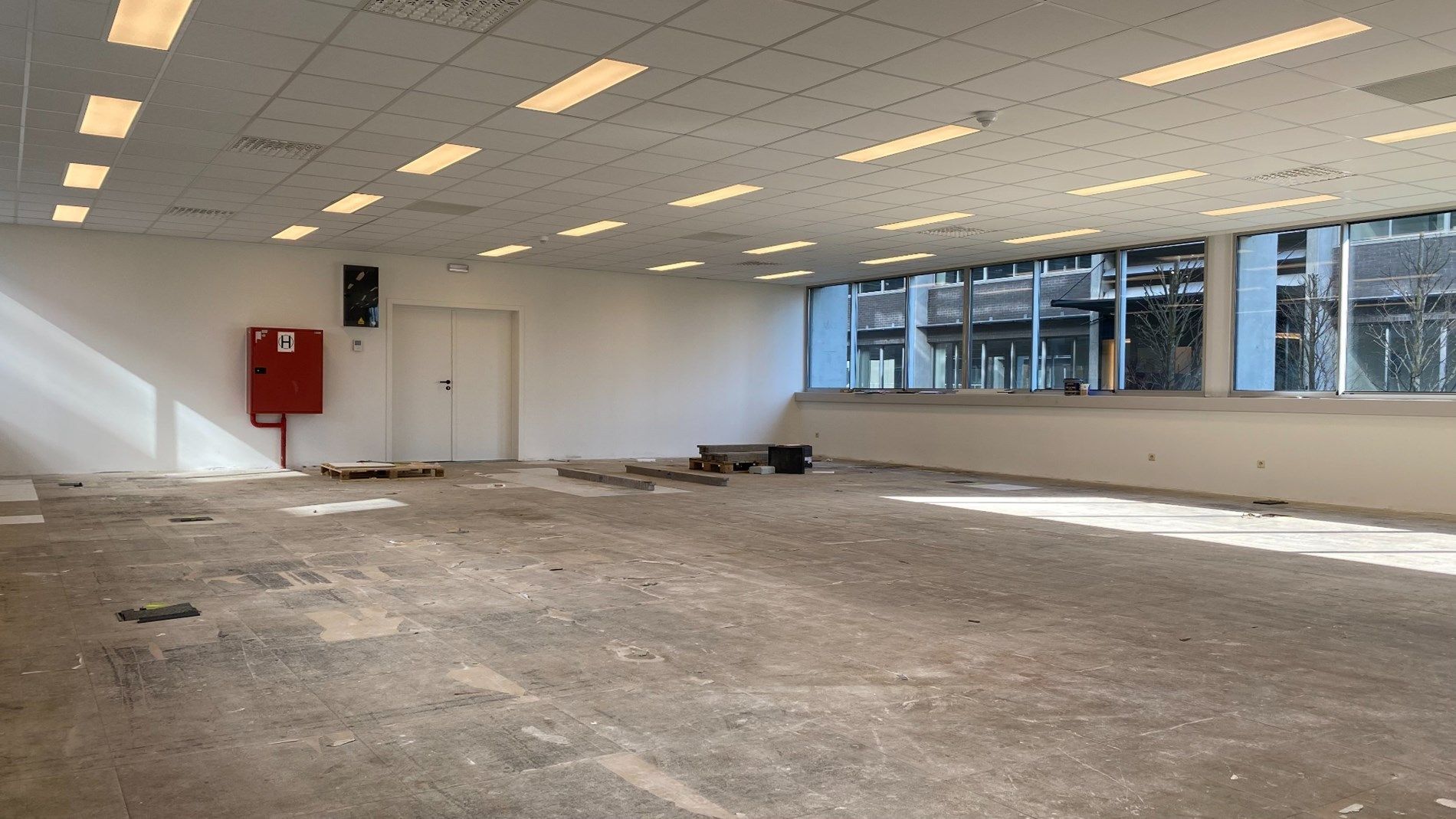 Gerenoveerde energiezuinige kantoren in Axxes Business Park foto 10