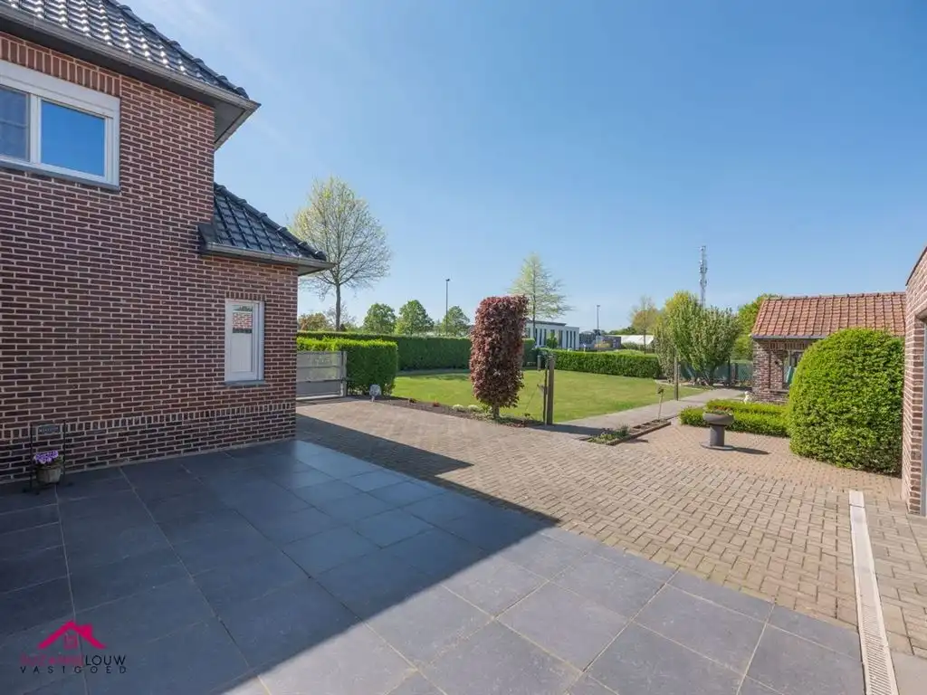Instapklare, verzorgde half-vrijstaande gezinswoning foto 7