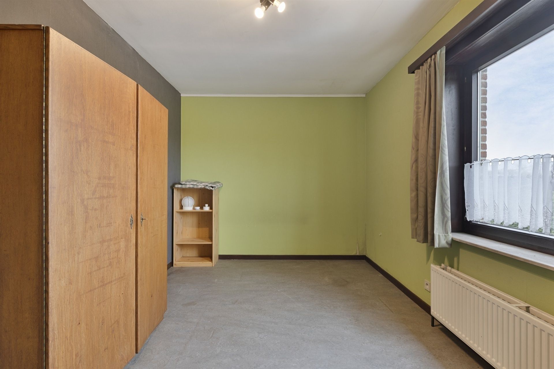 Ruime woning met 5 kamers en 2 badkamers foto 14