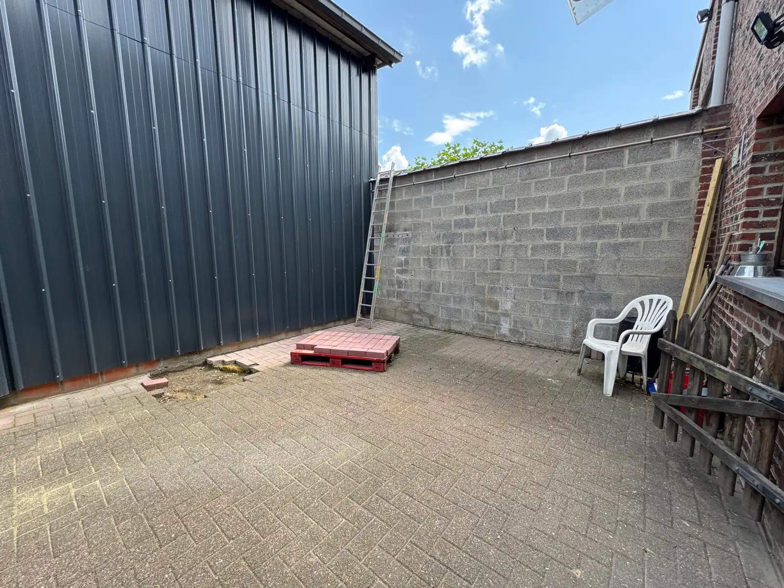 Gunstig gelegen woning met 2 slaapkamers en koer foto 4