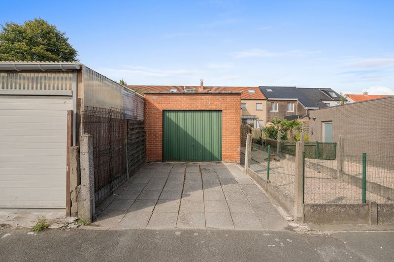 Rumbeke - Rijwoning met garage achteraan foto 17