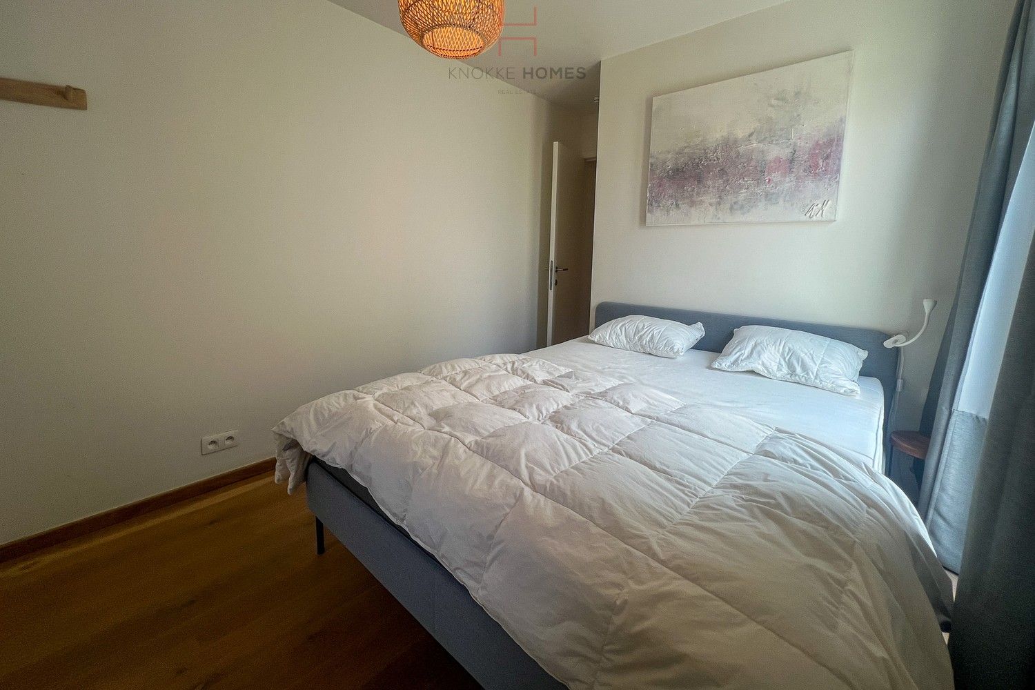 Instapklaar gelijkvloersappartement met twee slaapkamers in het centrum van Knokke, gelegen aan het levendige Gemeenteplein foto 11