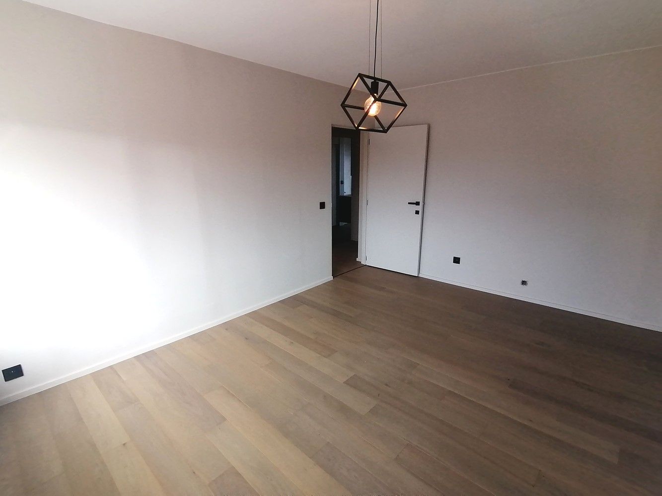 Te koop: modern duplexappartement met groot terras in Middelkerke foto 7