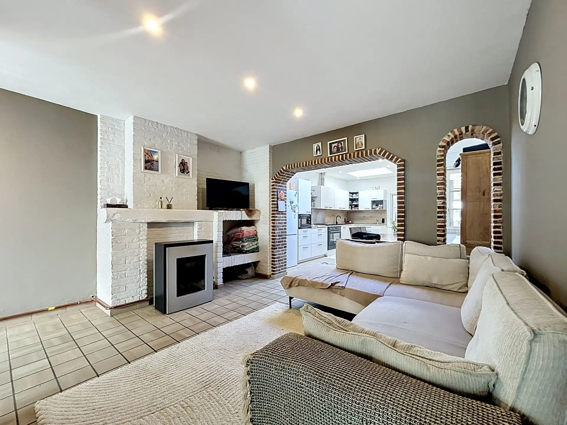 Prachtige gezinswoning met 3 slaapkamers in hartje Sint-Niklaas! foto 2