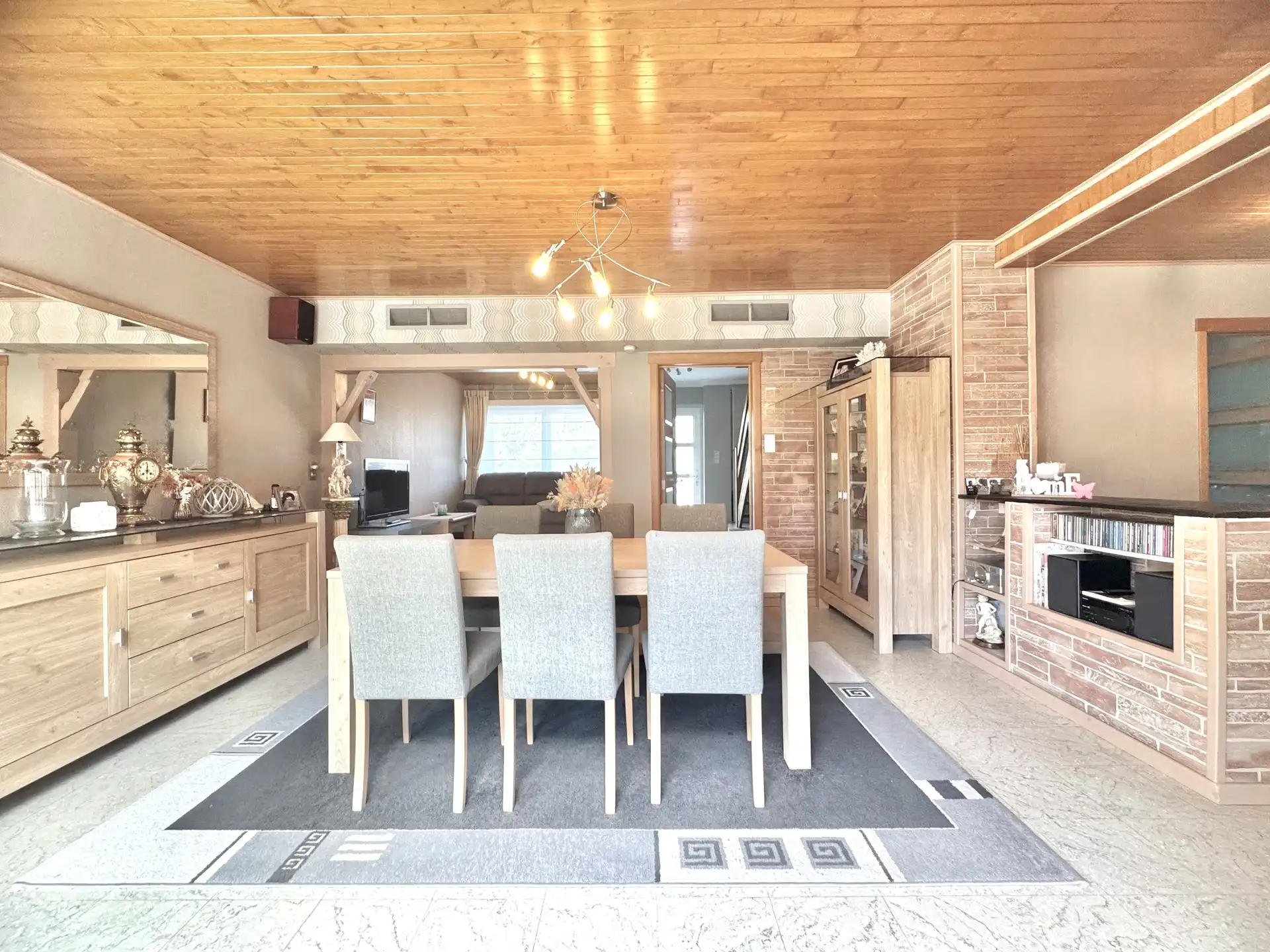 HALFOPEN WONING | 4 KAMERS | TUIN | GARAGE | 720 M² foto 10