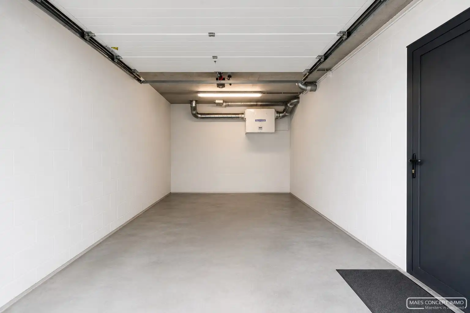 Instapklaar handelspand met garage in Waregem centrum te koop foto 14