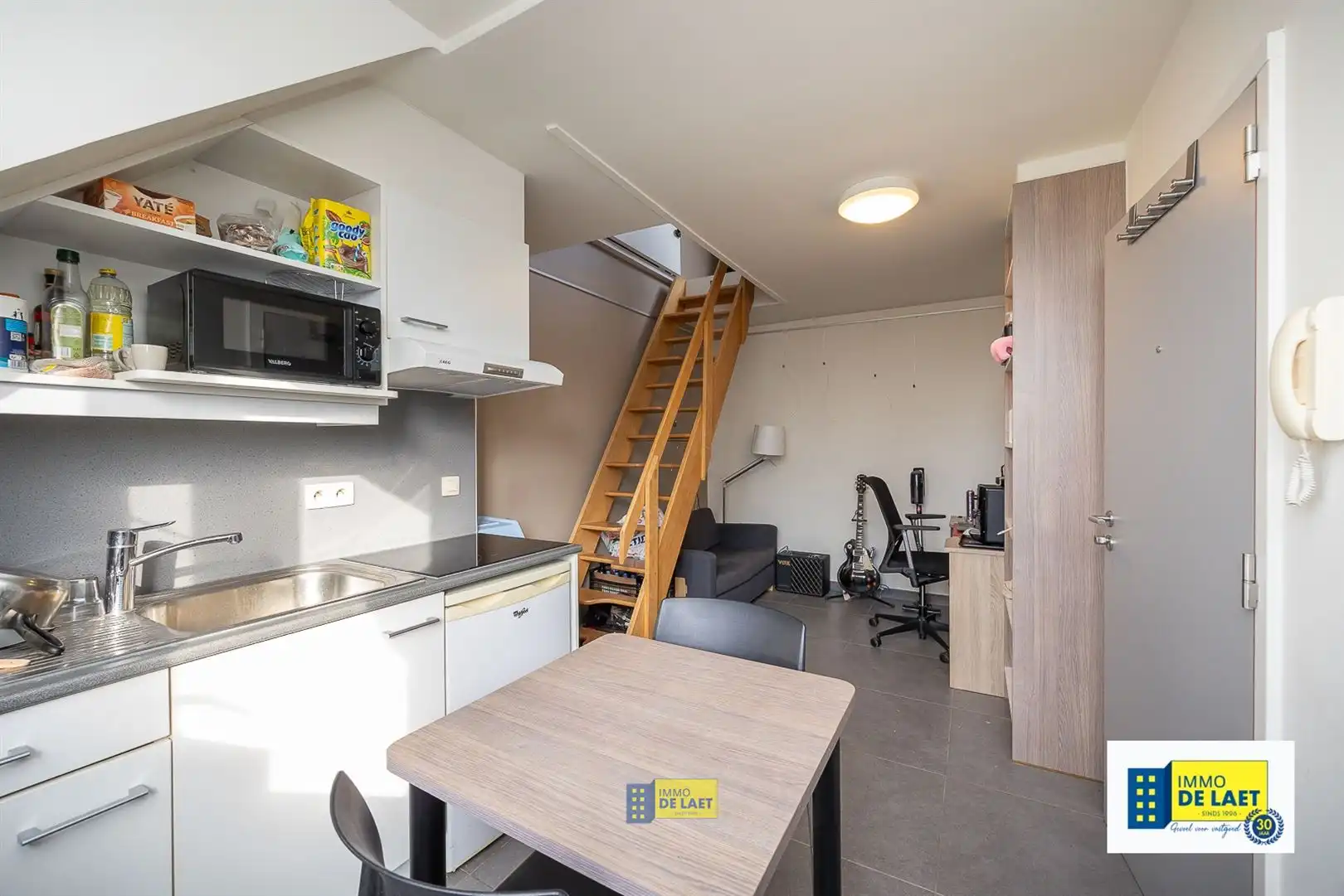 Opbrengsteigendom met 9 vergunde studio's foto 13