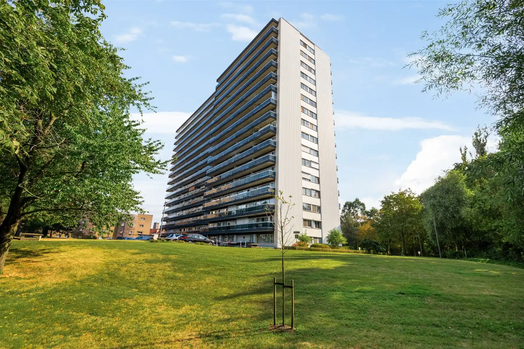 Gerenoveerd appartement met 2 slaapkamers te Merksem! foto 13