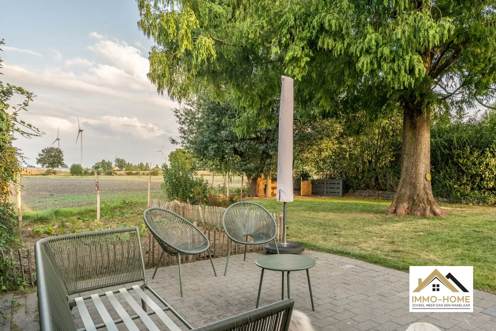 Volledig gerenoveerde woning met agrarisch uitzicht! foto 18