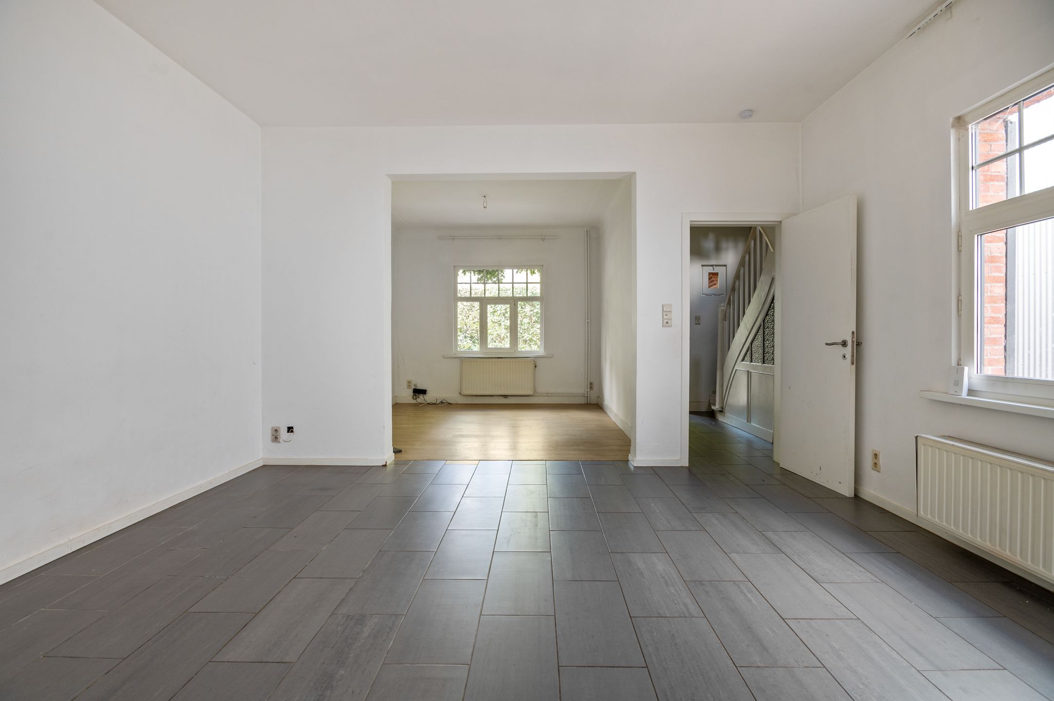 Halfopen woning met 2 slaapkamers en een grote tuin in Brasschaat te huur! foto 3