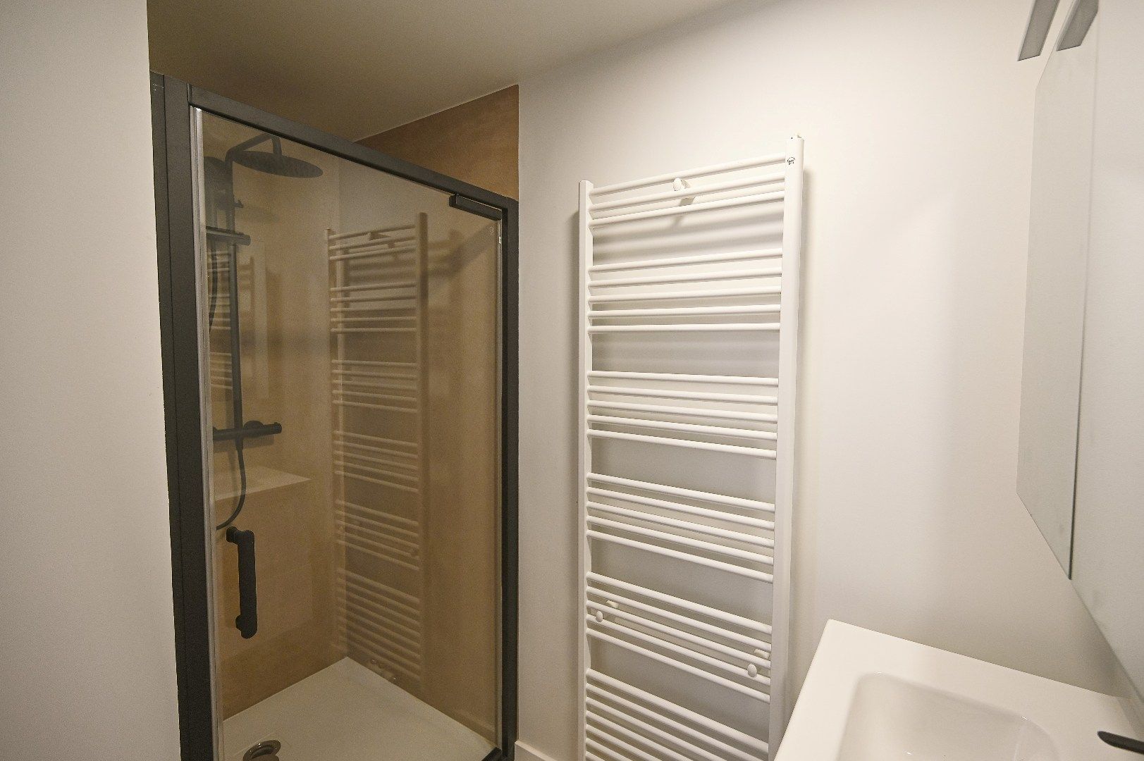 KNAP GERENOVEERD LICHTRIJK APPARTEMENT CENTRUM BLANKENBERGE foto 8