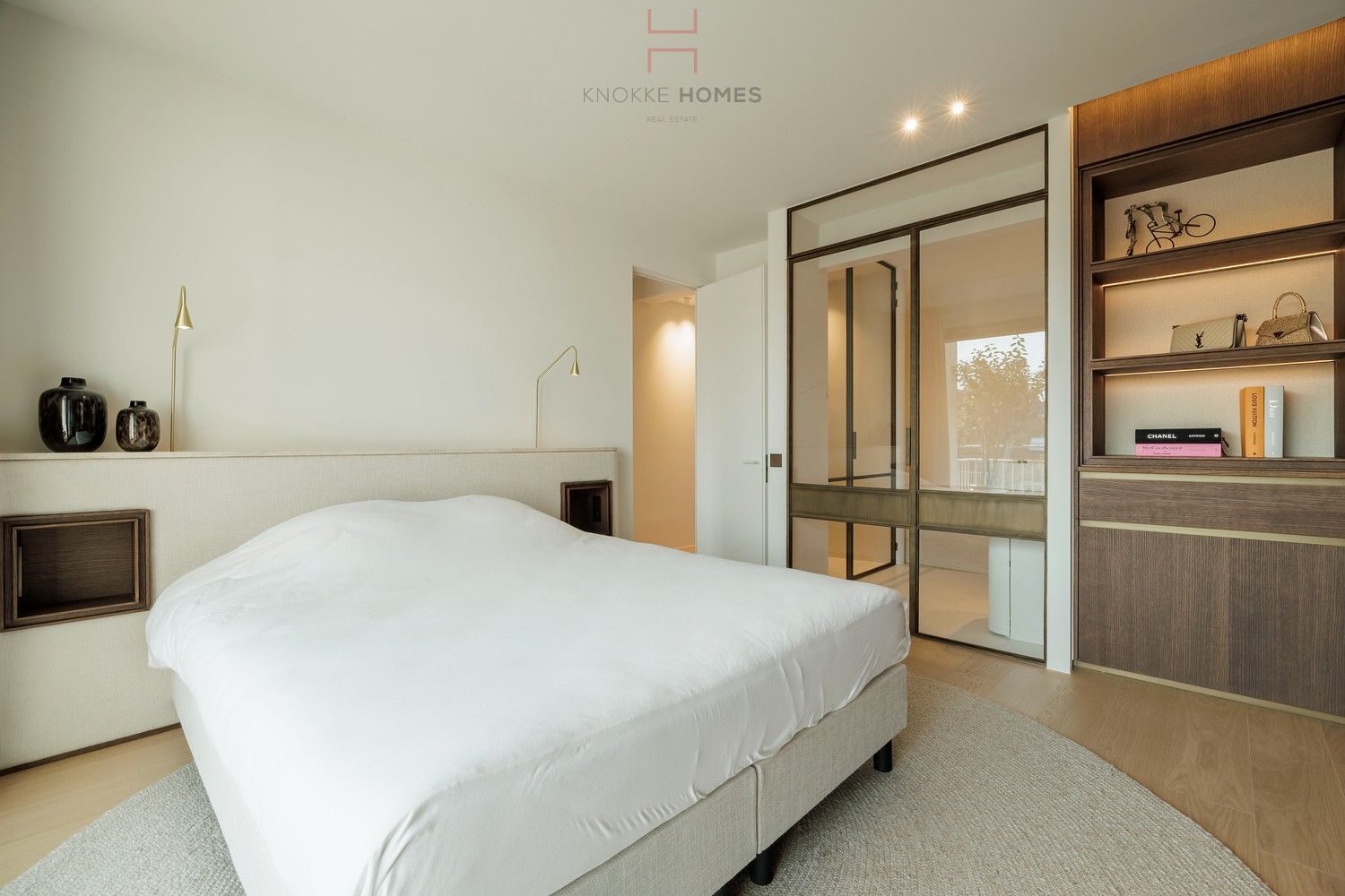 Uitzondelijk breed en ruim appartement op de Zeedijk van Het Zoute foto 16