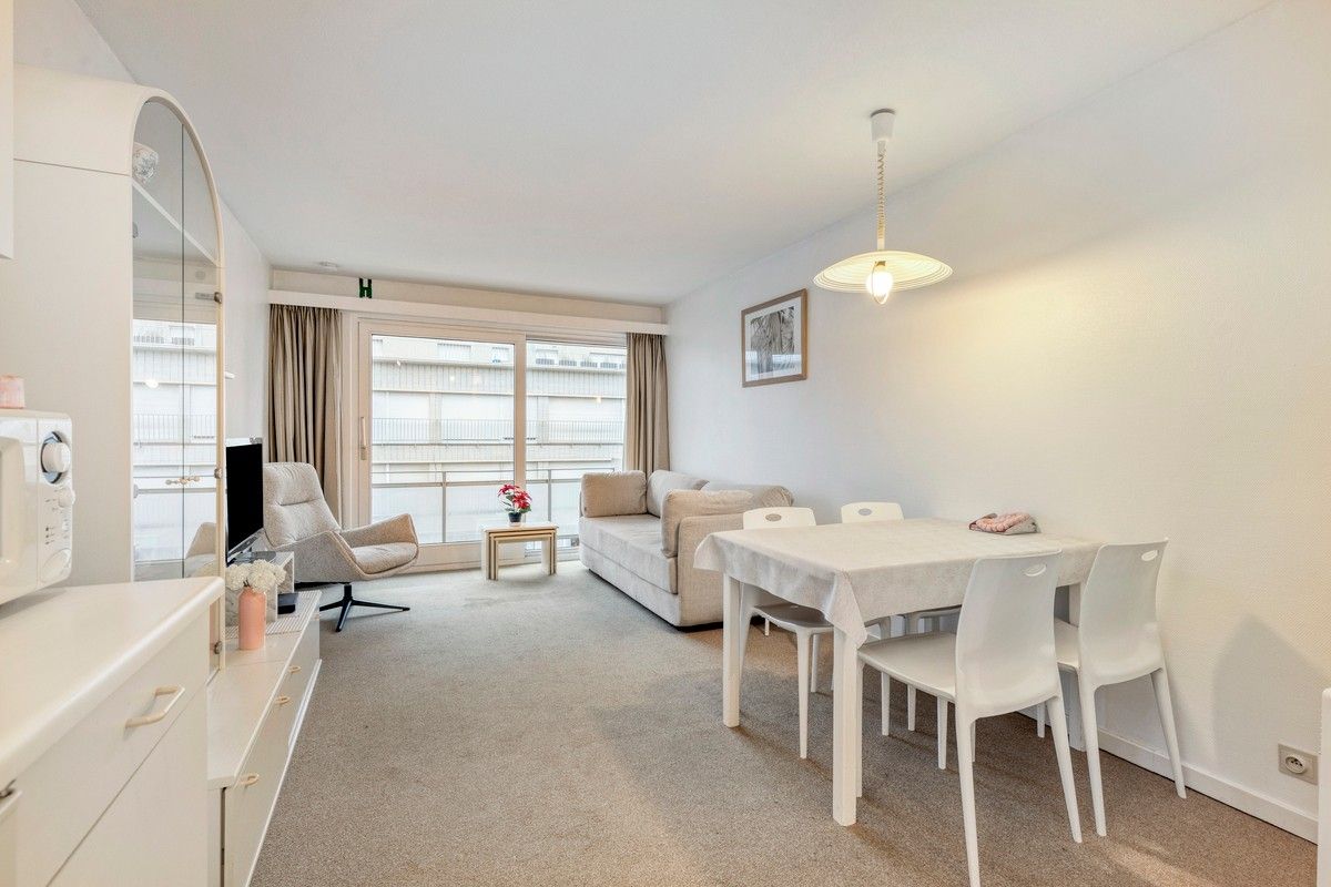 Gezellig appartement met zijdeling zeezicht foto {{pictureIndex}}