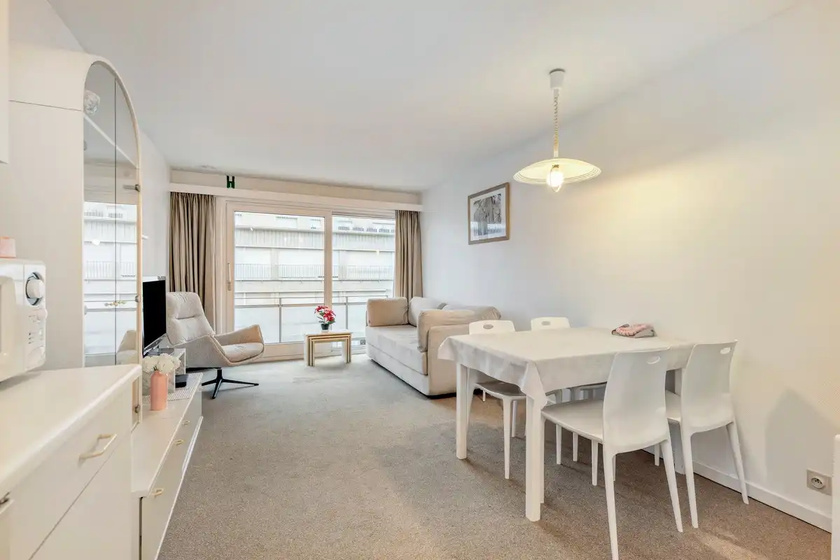 Gezellig appartement met zijdeling zeezicht foto {{pictureIndex}}