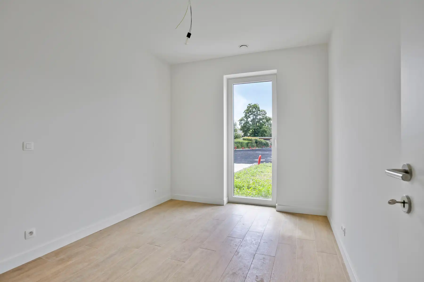 Uniek gelijkvloersapp. met veel lichtinval en private tuin! foto 9