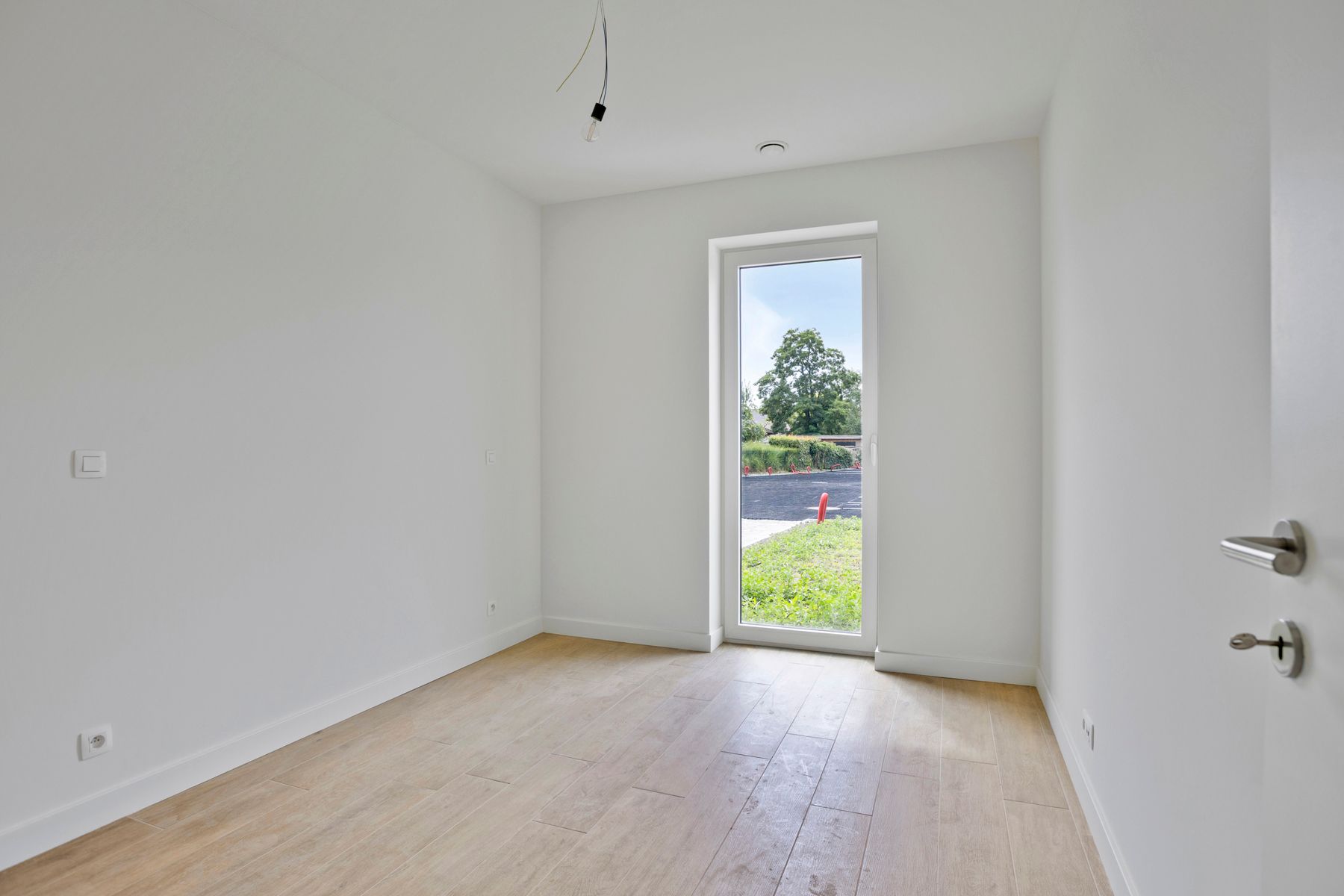 Uniek gelijkvloersapp. met veel lichtinval en private tuin! foto 9