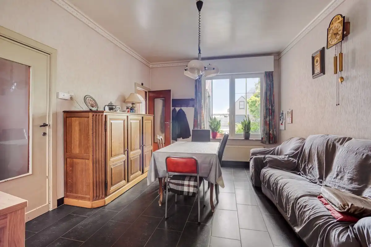 Te renoveren woning en 2 bouwgronden foto 4