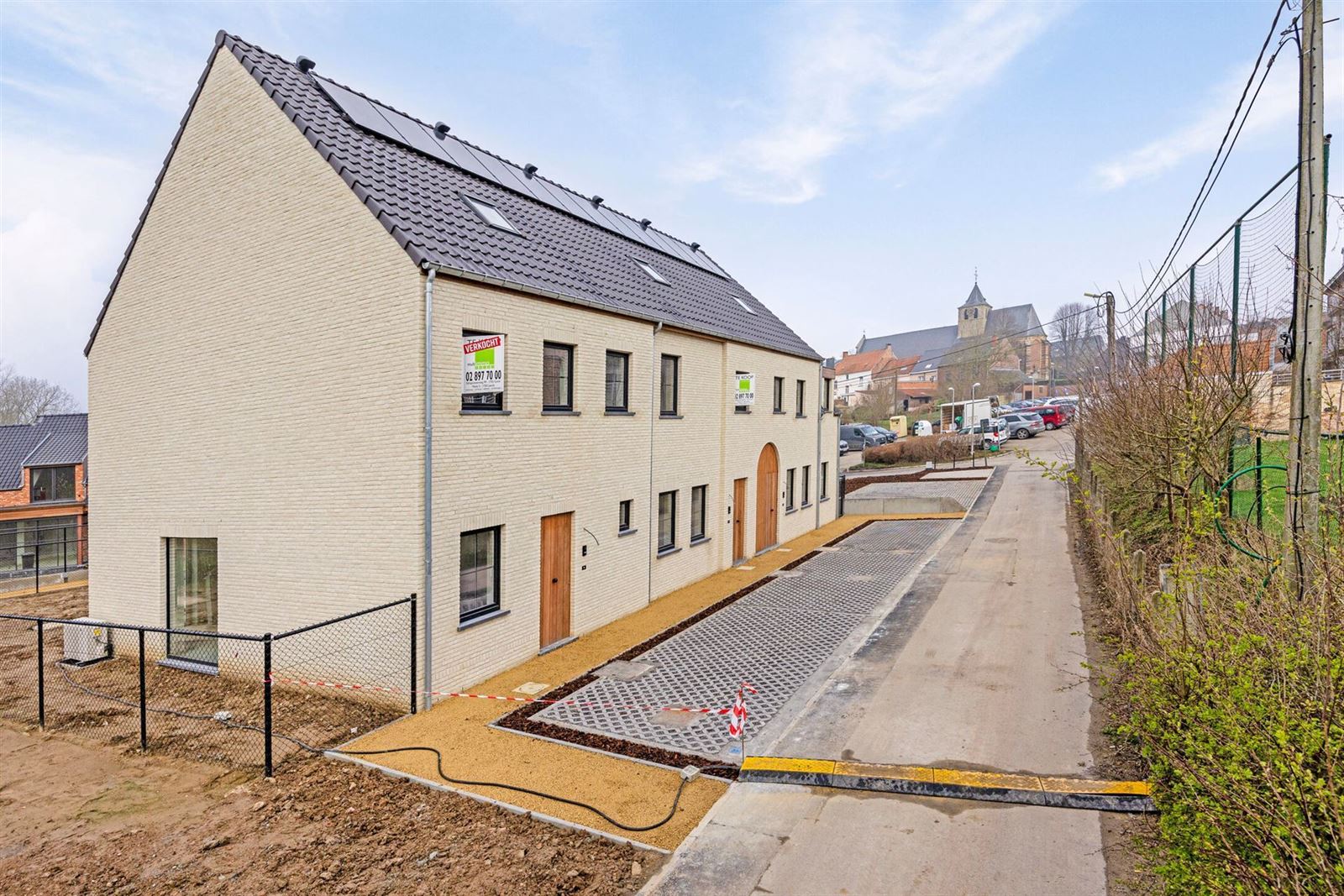 Energiezuinige instapklare nieuwbouwwoning met 3 slaapkamers, tuin en parkings foto 4