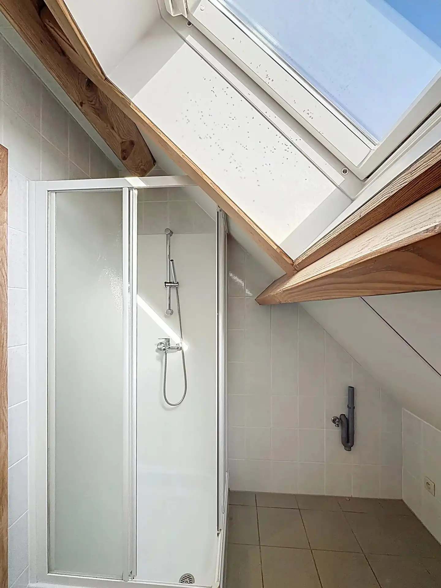 Ruim appartement met 1 slaapkamer, berging en staanplaats te Mol-Ezaart. foto 14