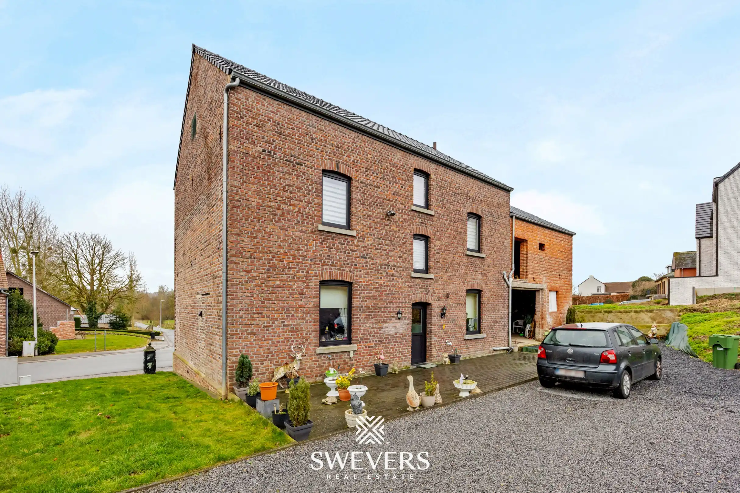 Vrijstaande woning met zeer veel potentieel foto 18