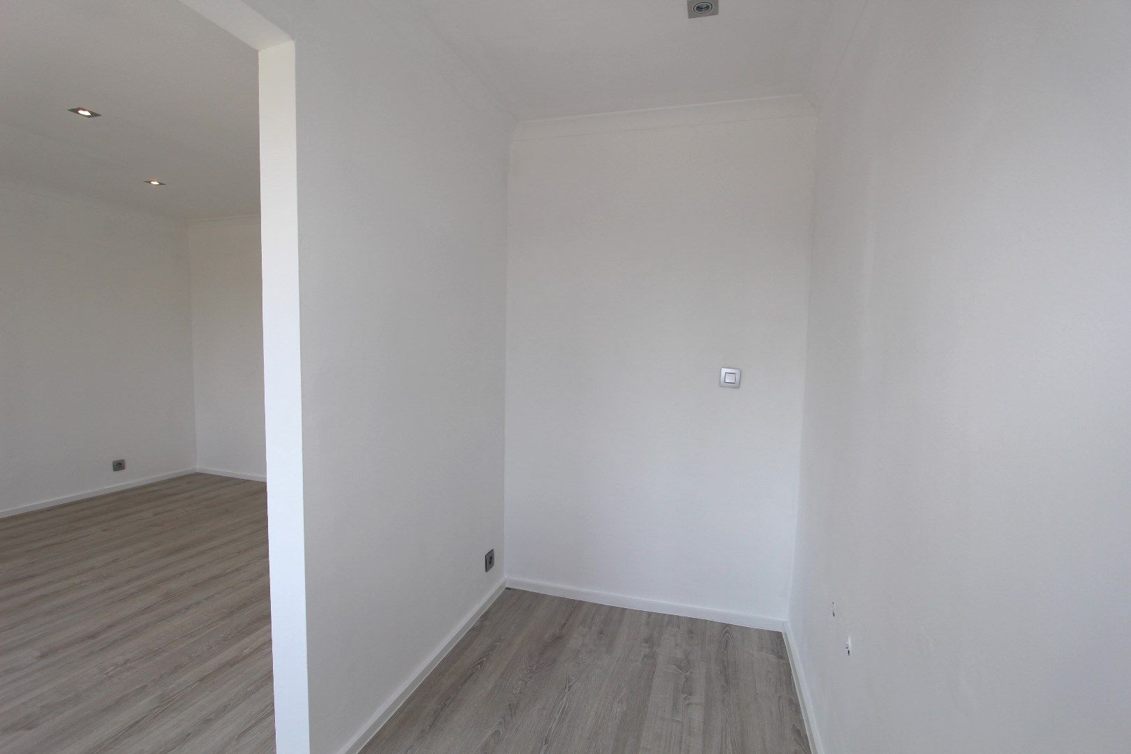 MOOI VERNIEUWDE WONING MET TUIN foto 13
