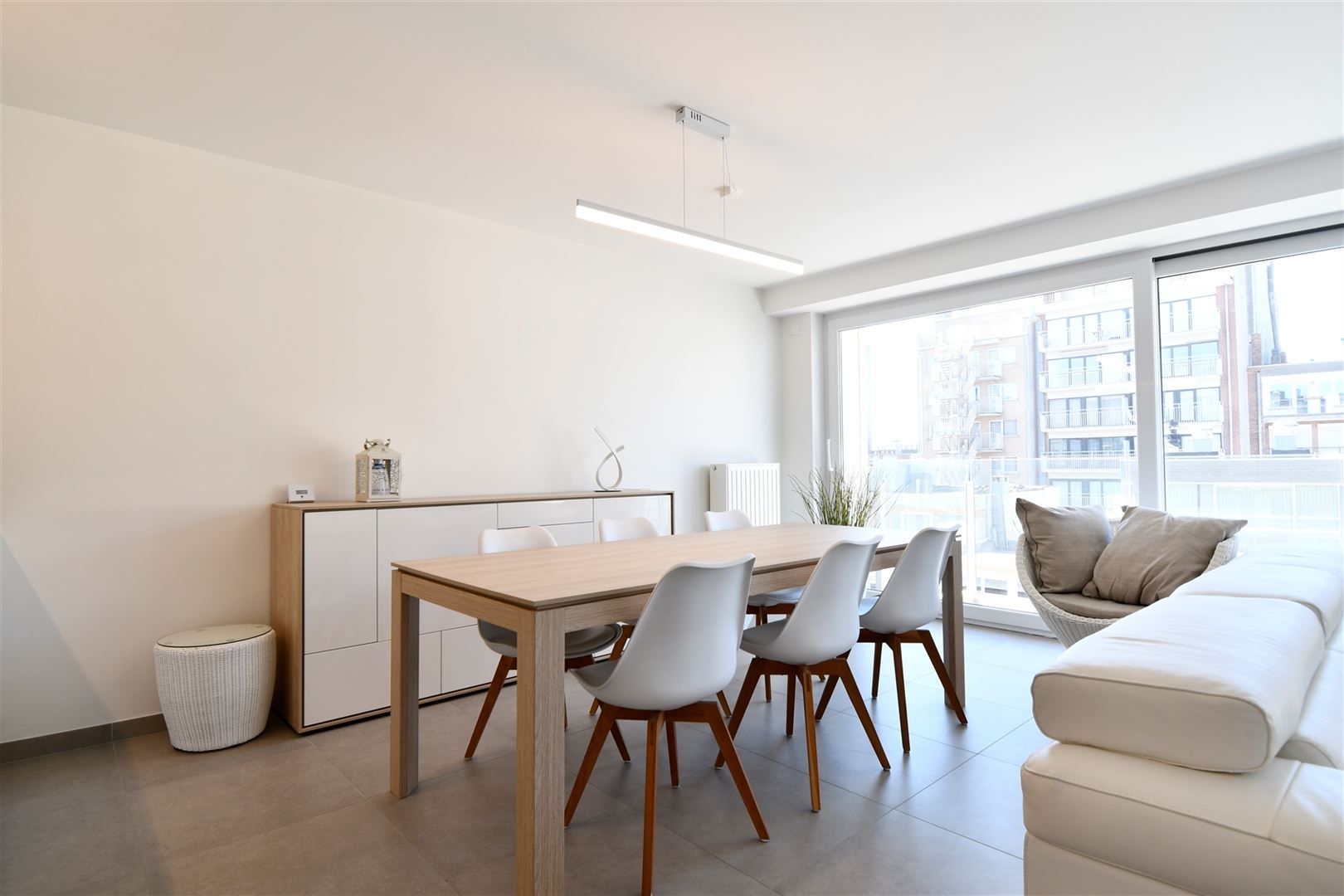 Gemeubeld appartement met 2 slaapkamers foto 2