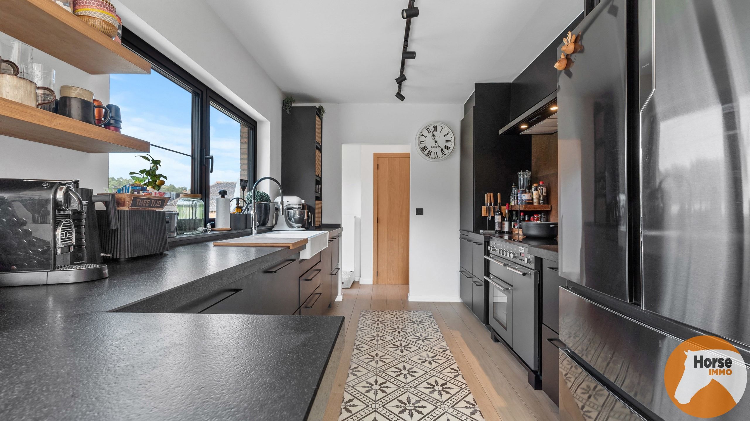 OUDSBERGEN - Prachtig gelegen woning met loodsen op 2ha5 foto 11