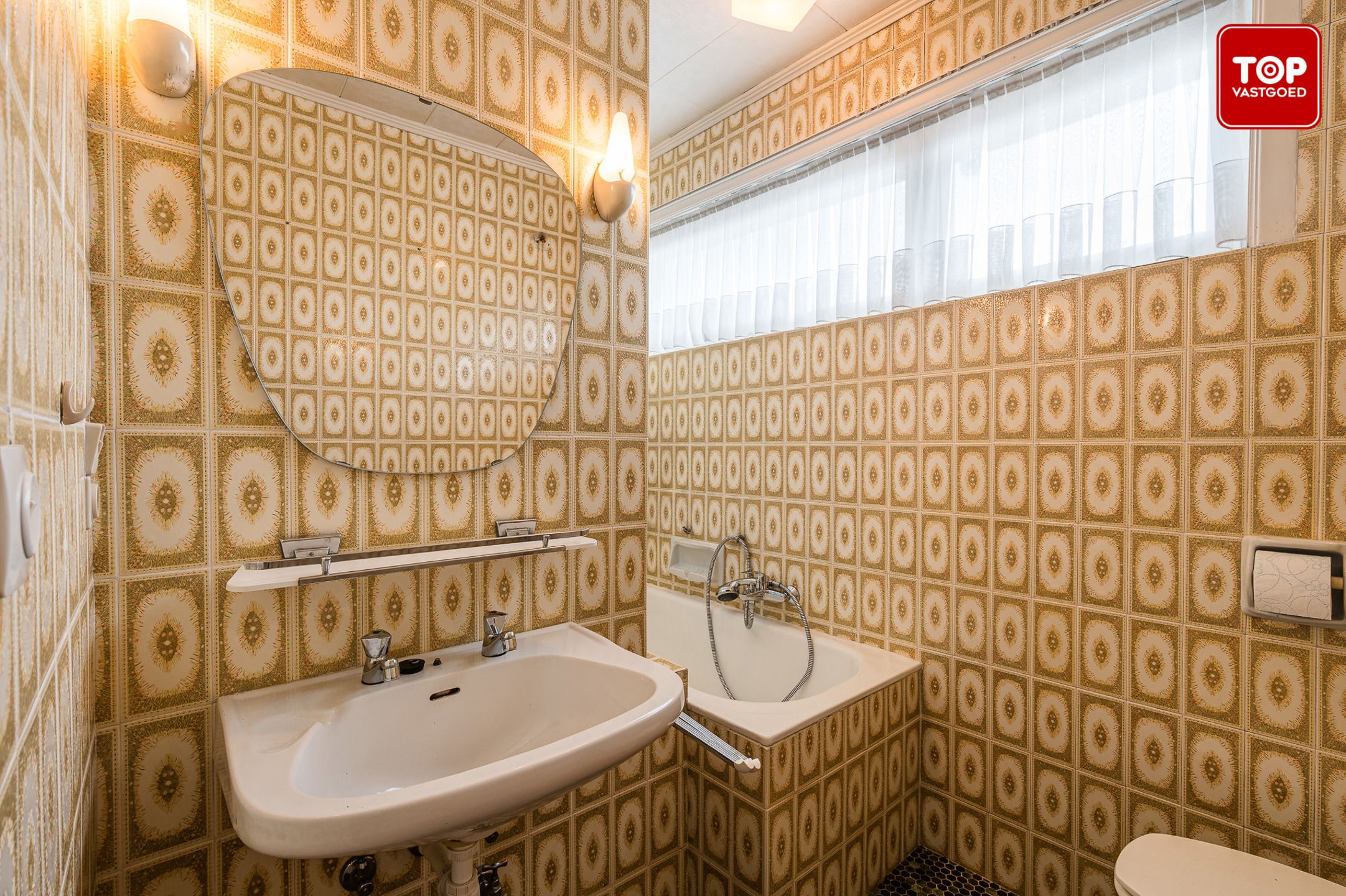 Te renoveren woning met potentieel in rustige buurt  foto 14