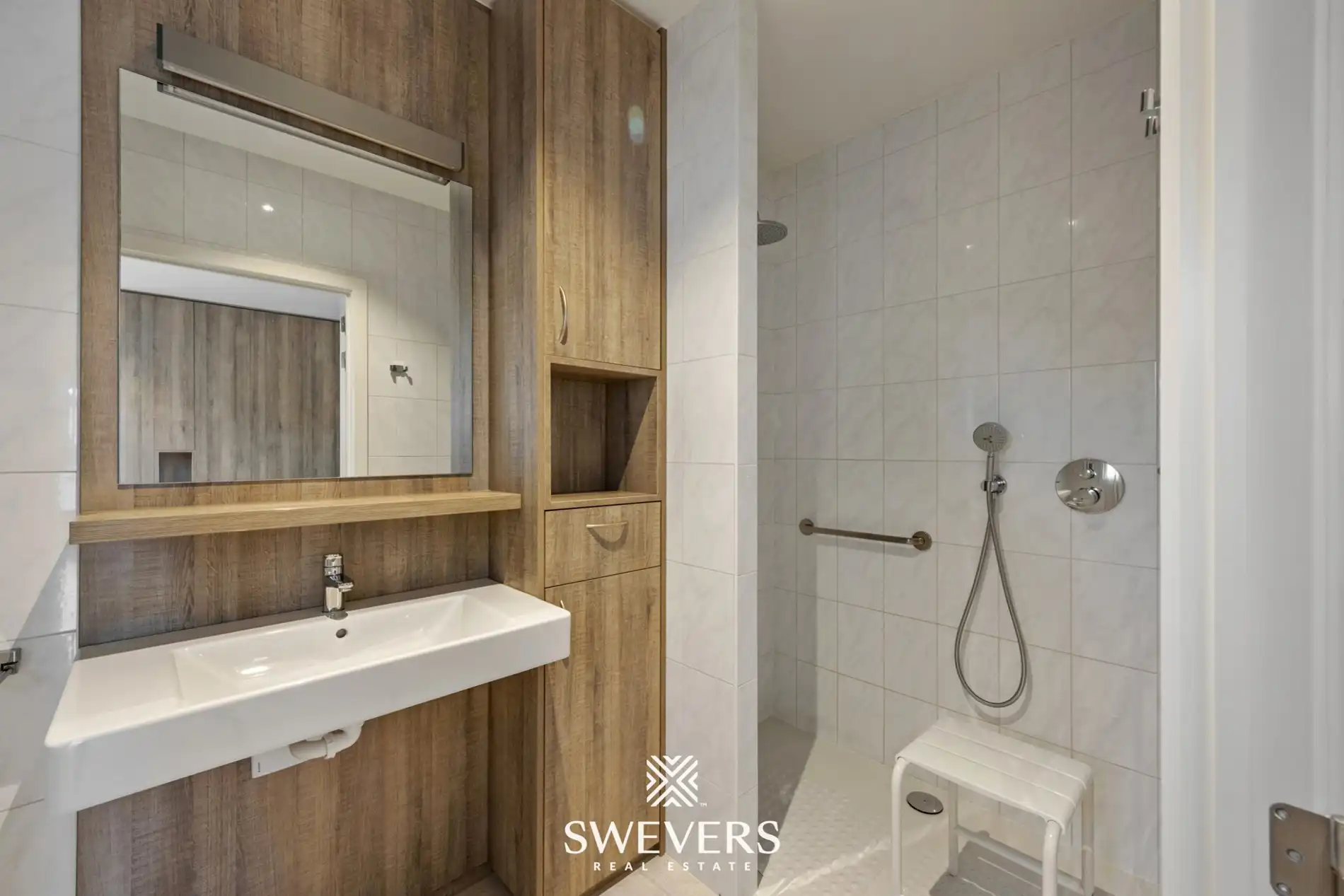 Leuke gezinswoning (4 slpk) met veel potentieel op zonovergoten perceel van 15a 84ca in doodlopende straat te Boekt foto 13