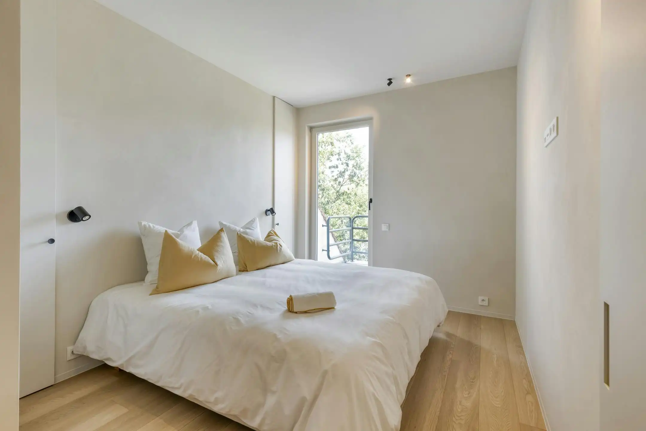 Gerenoveerd hoekappartement te koop in Knokke-Zoute foto 17