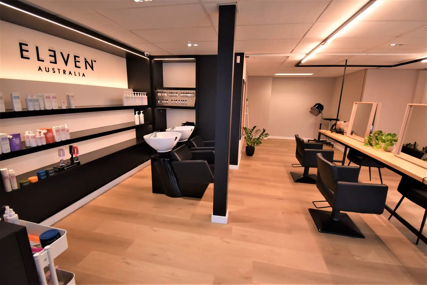 Goed gelegen commerciële ruimte foto 10