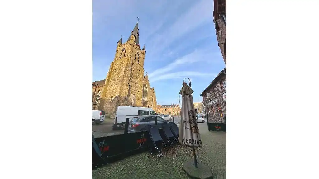 Horecapand met gelagzalen en woonst te koop in Aartrijke Zedelgem foto 18