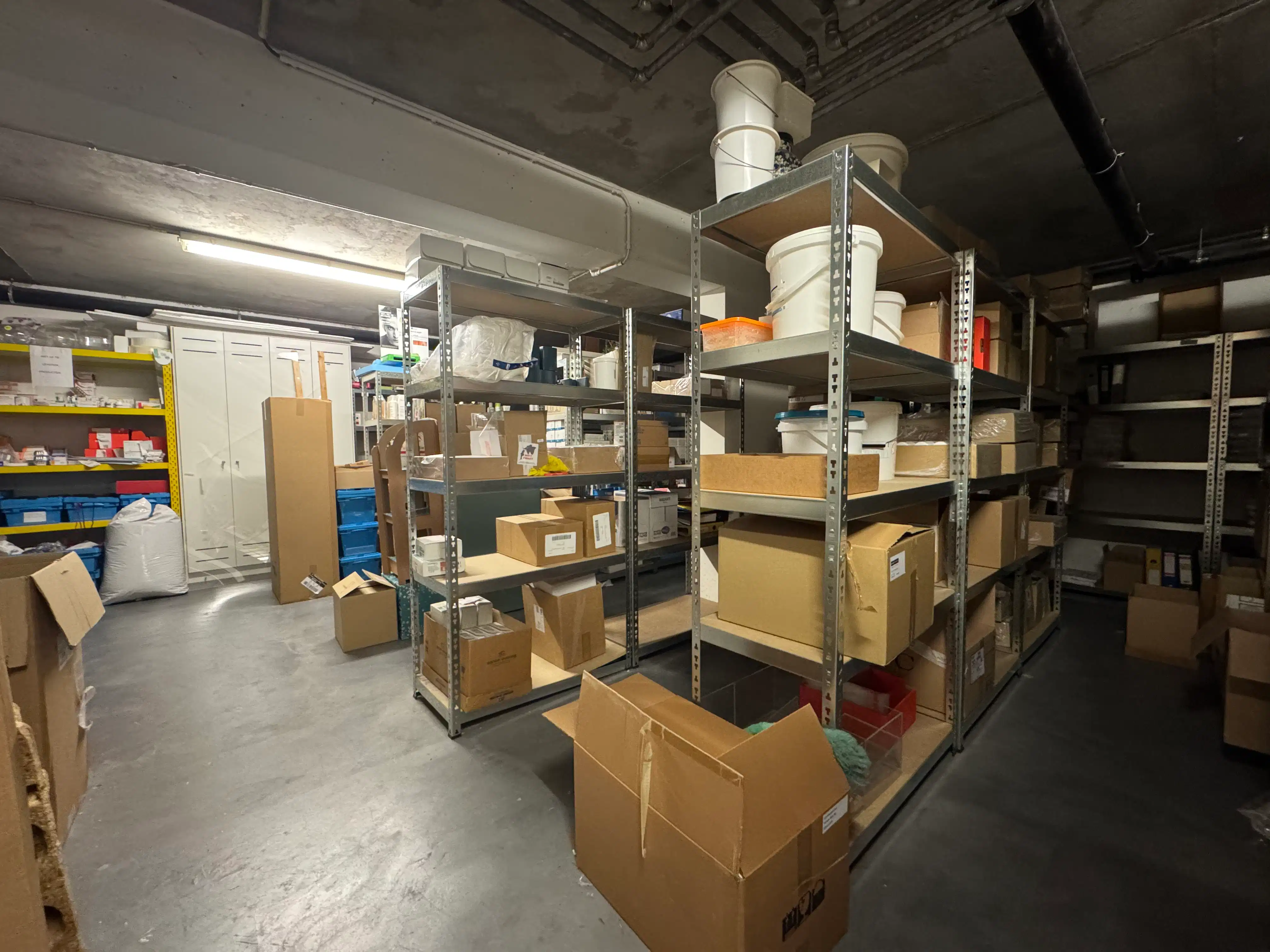 Handelsgelijkvloers 142m² foto 5