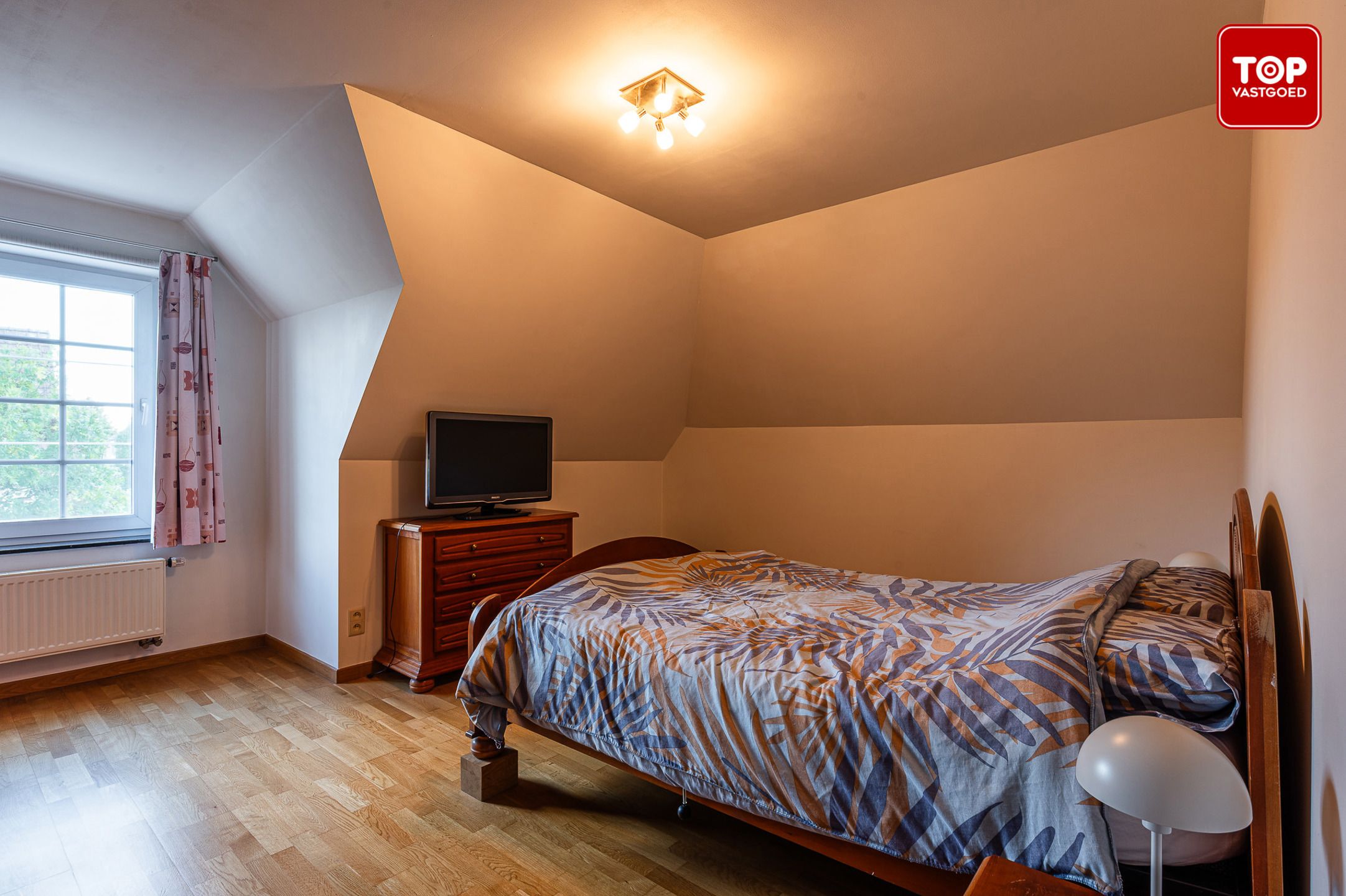 Instapklare woning in rustige straat met 3 slaapkamers, tuin en garage.  foto 12