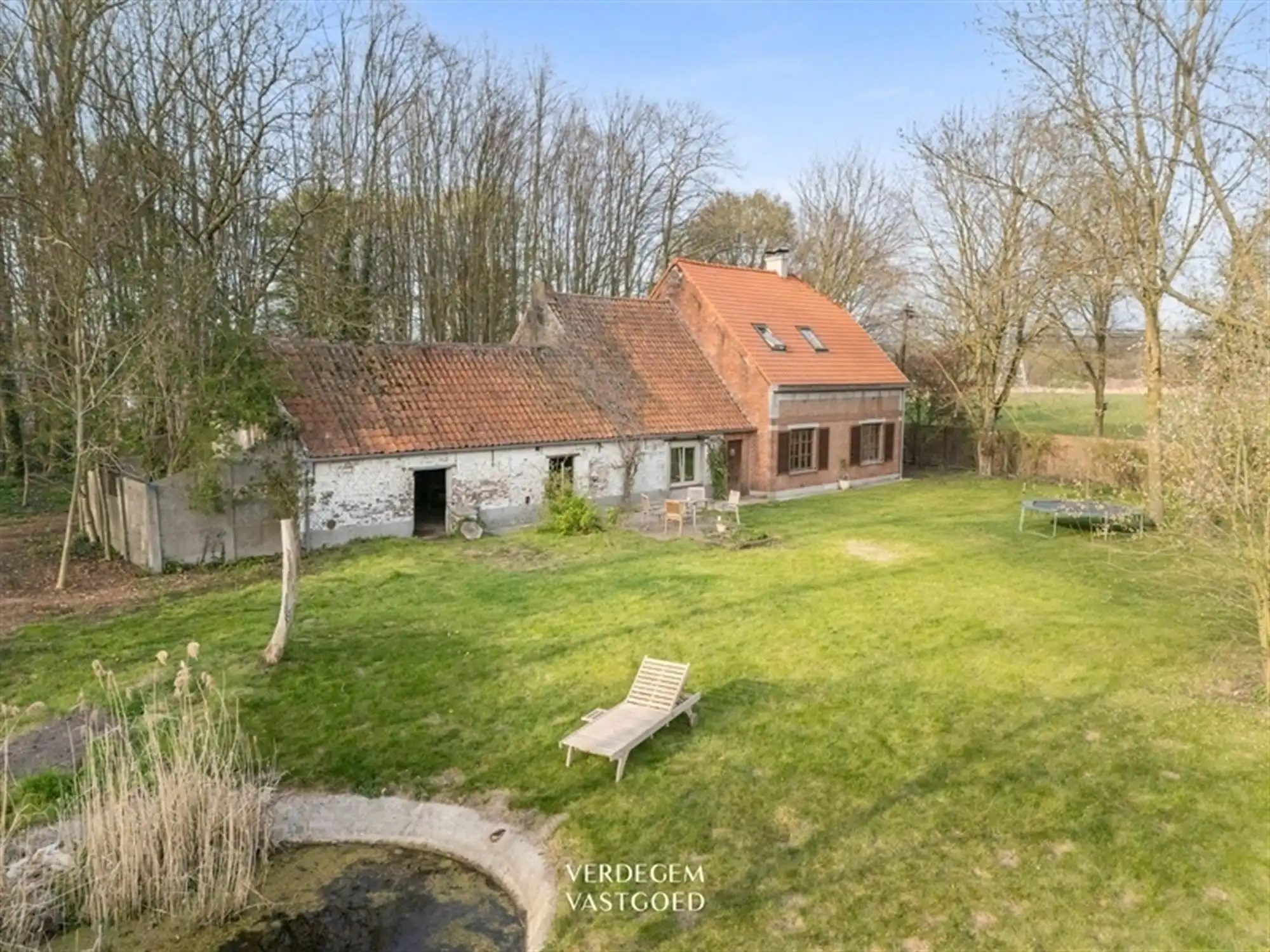 Unieke eigendom boordevol charme en mogelijkheden in het centrum van Evergem foto 5