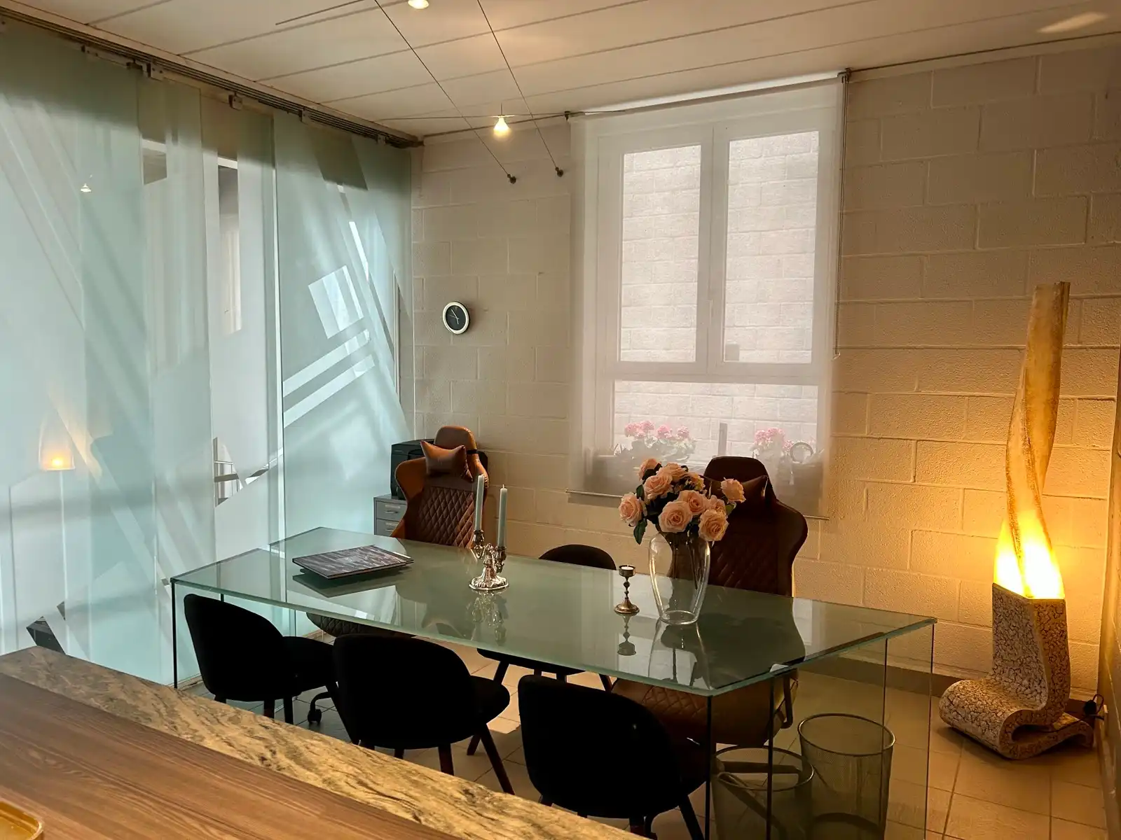 Split-level appartement met privé-ingang foto 9