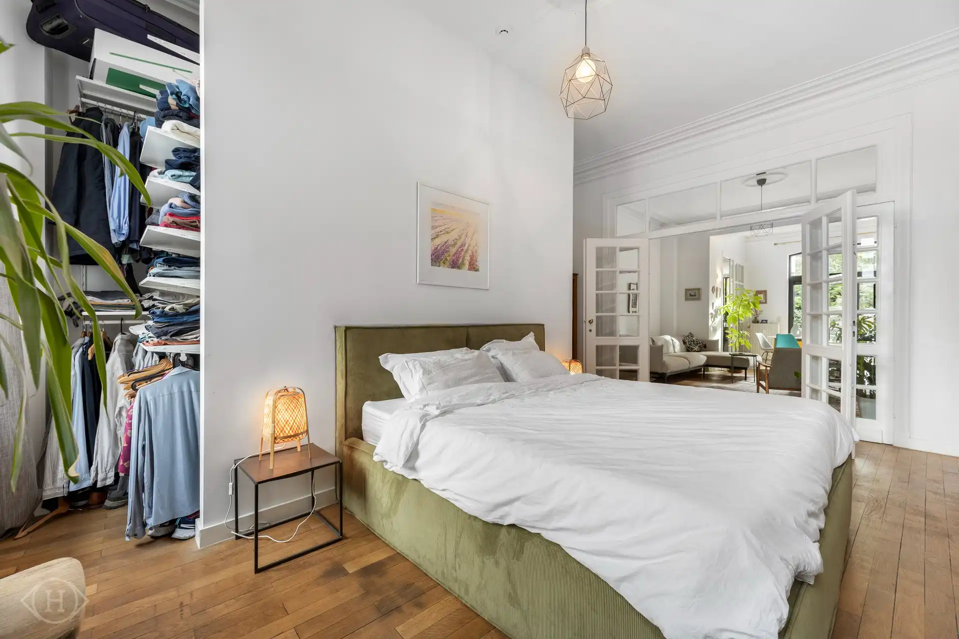 Charmant 1-slaapkamerappartement met tuin aan Ladeuzeplein foto 8