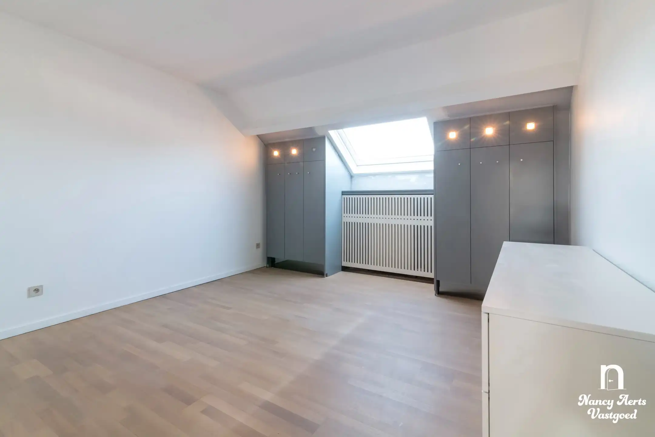 Ruim, lichtrijk appartement met zonnig terras in hartje Paal foto 19