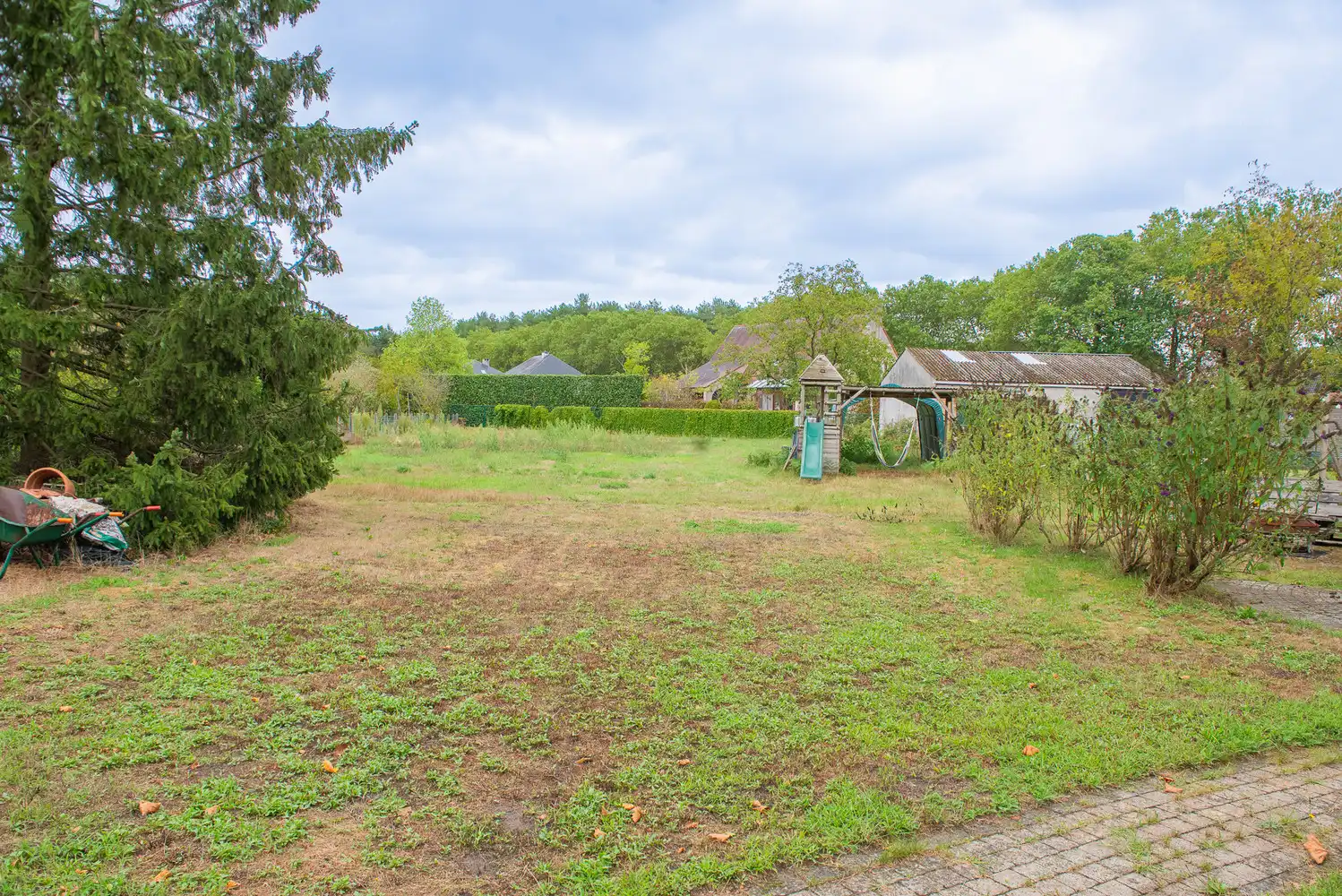 Vrijstaande gezinswoning met 4 slaapkamers op ruim 20 are grond foto 29