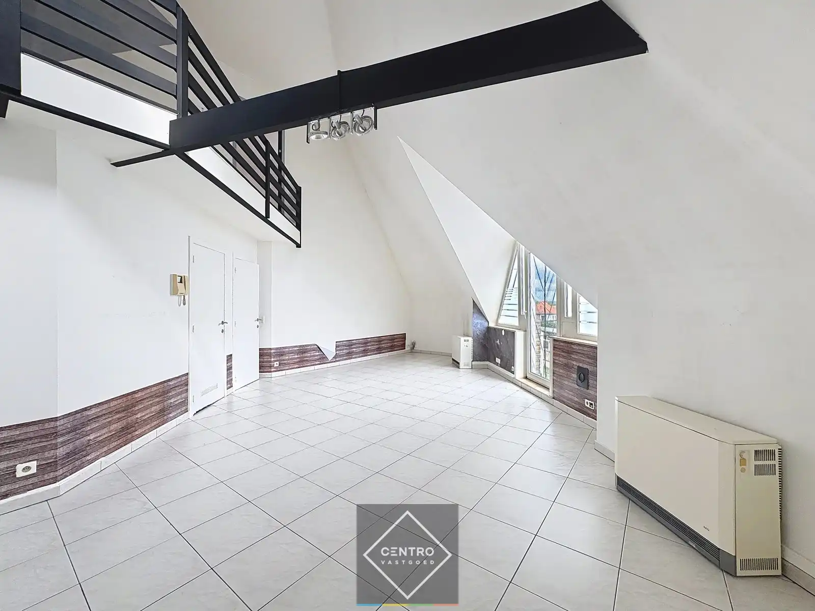 Ruim appartement met 3 slpks én garagebox te Maldegem! foto 3