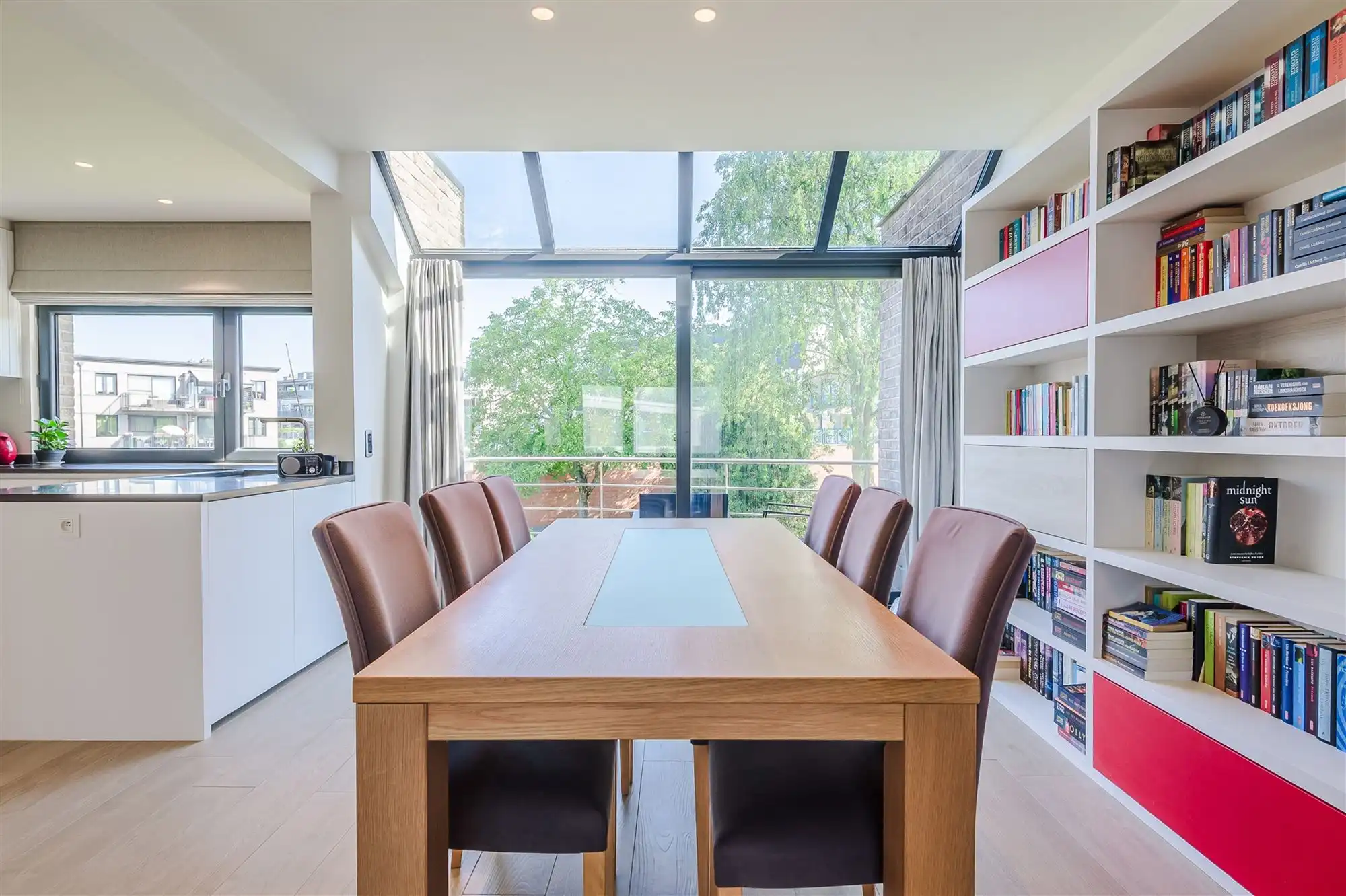 Stijlvolle bel-etagewoning met zonnige tuin foto 15