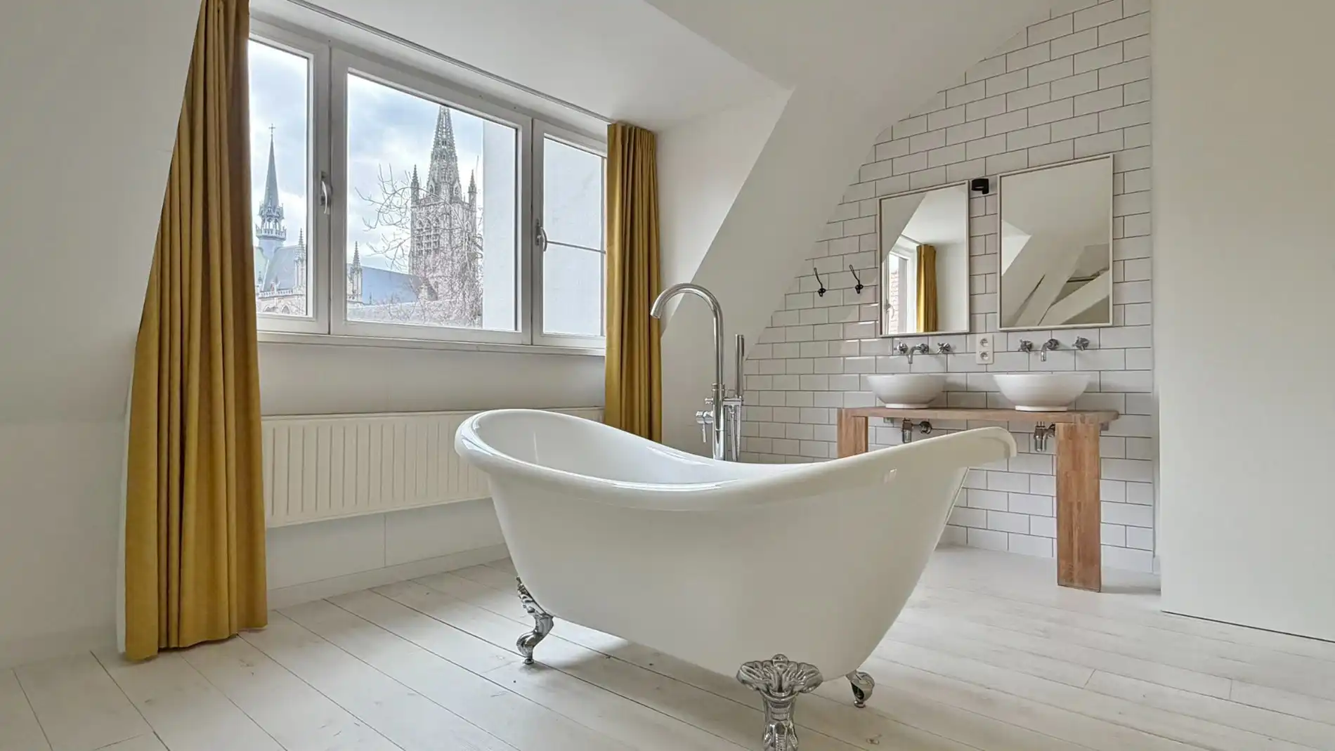 karaktervol herenhuis in het stadscentrum met ruim zonnig terras.  foto 20