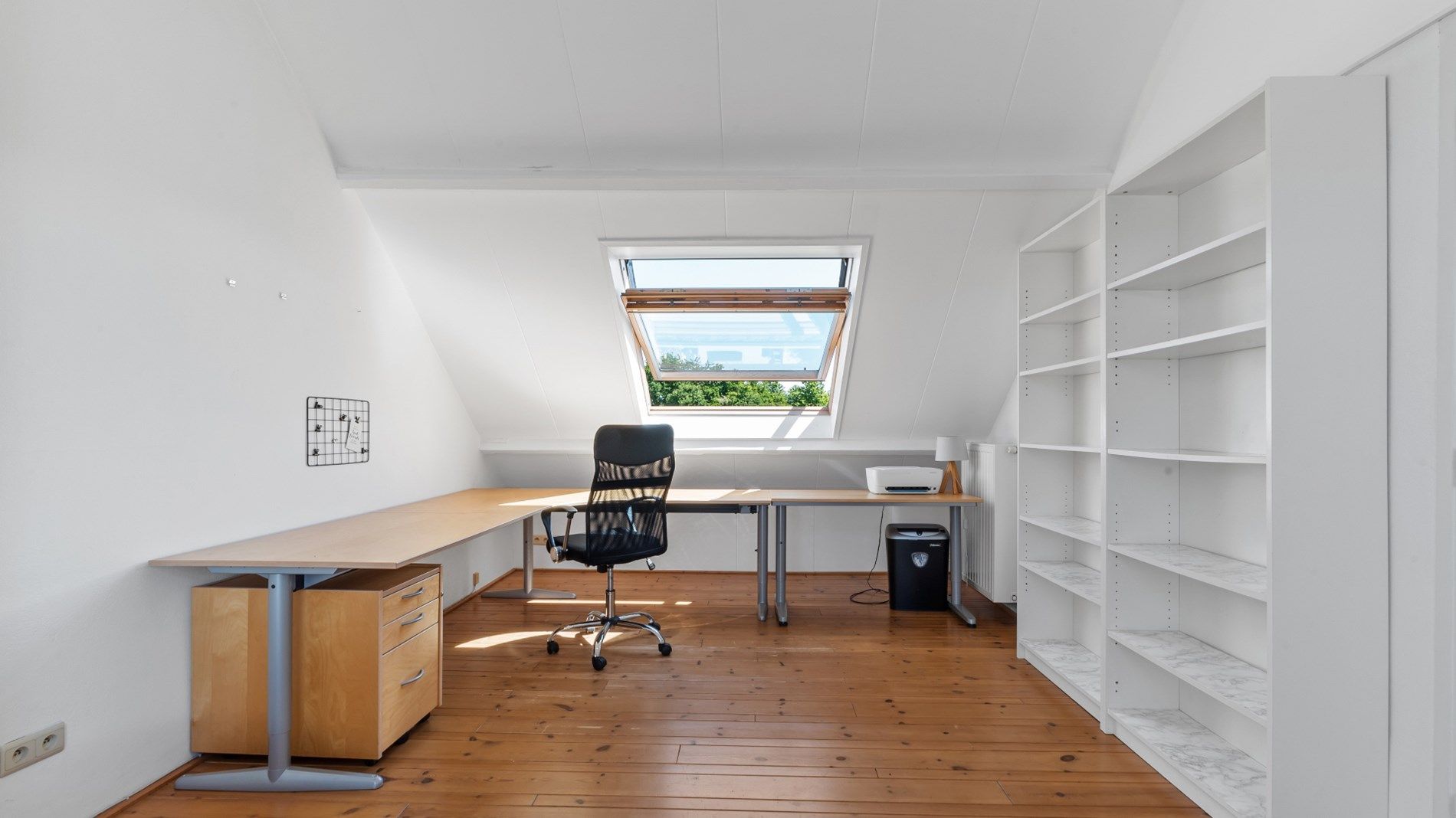 Volledig gerenoveerde, instapklare woning vlakbij Maastricht foto 25