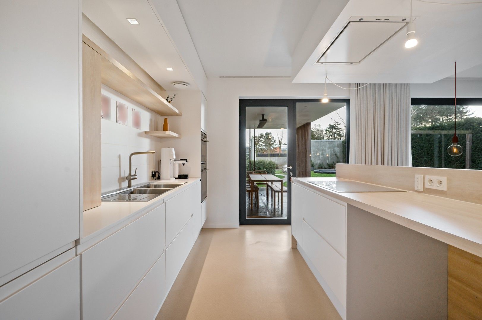 Instapklare recente woning met 5 slpkmrs in Oevel! foto 8