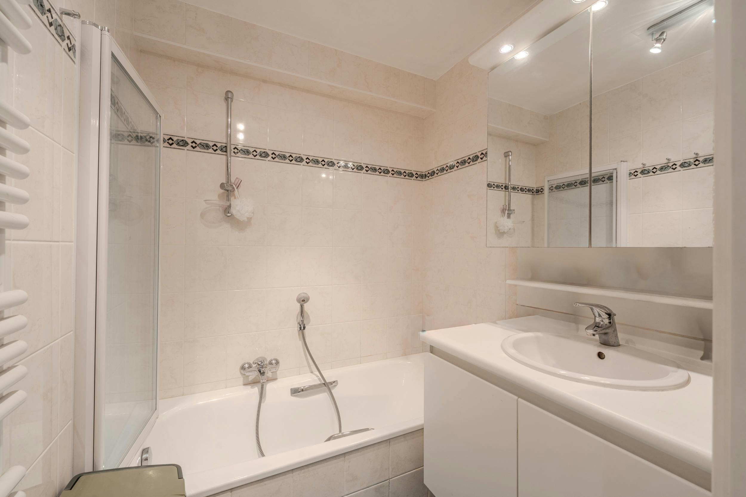 Zongericht appartement met twee slaapkamers en terras foto 10