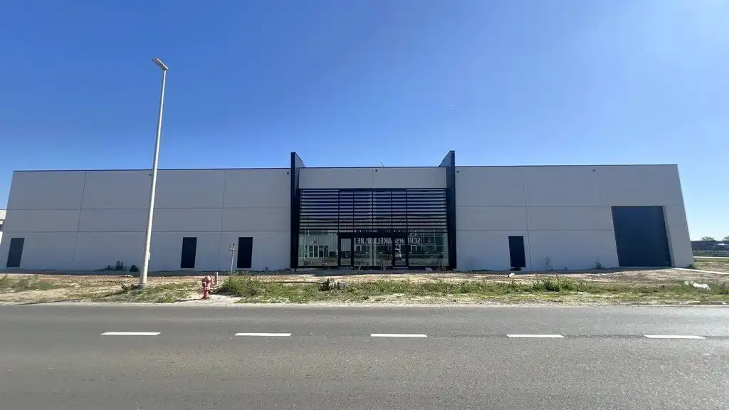 Nieuwbouw magazijn met kantoor te huur in Durmakker Evergem foto 18